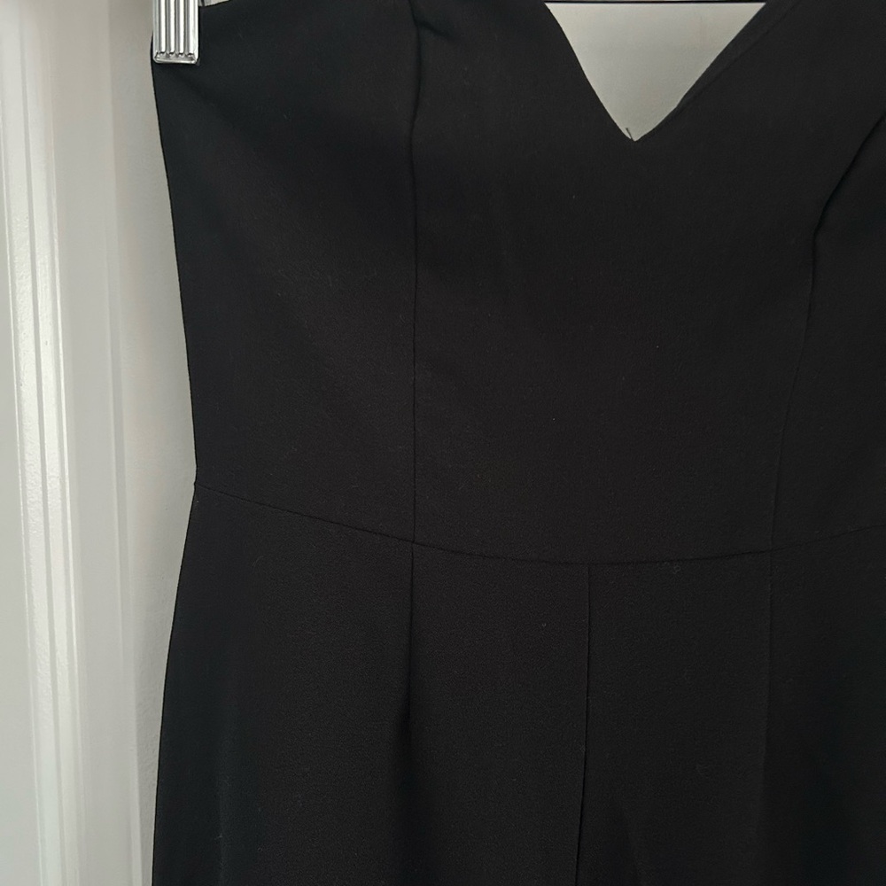 Elegant Black Jumpsuit - Picture 2 of 4